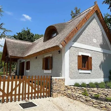 Holiday home Thatched *