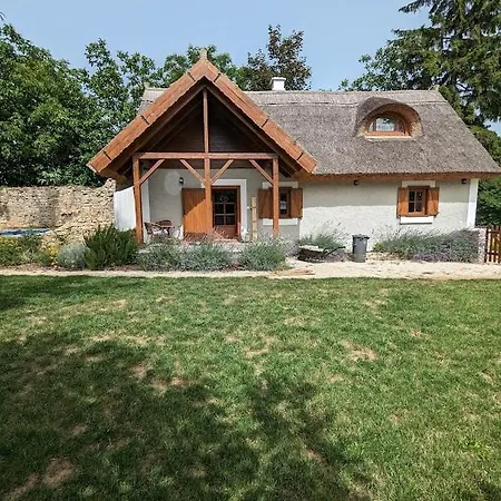 Thatched 度假居