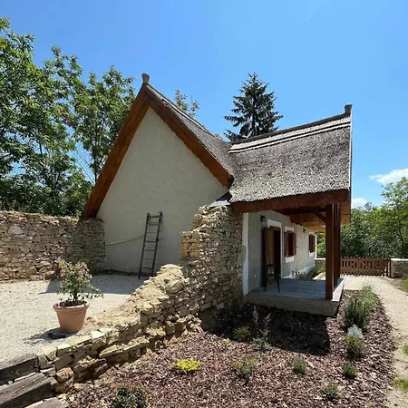 Thatched 度假居
